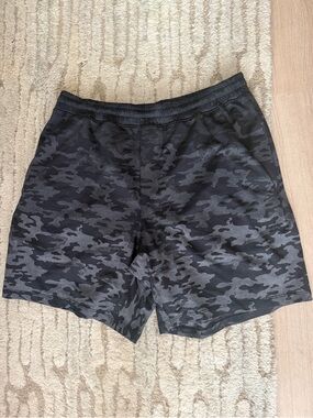 Lululemon Pace Breaker Lined 9" Black Grey White Camo Gym Athletic Shorts XL